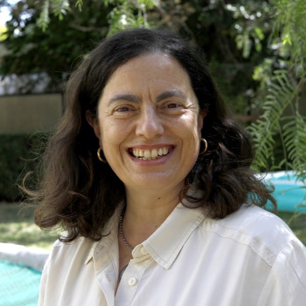 Dra. Fernanda Larião